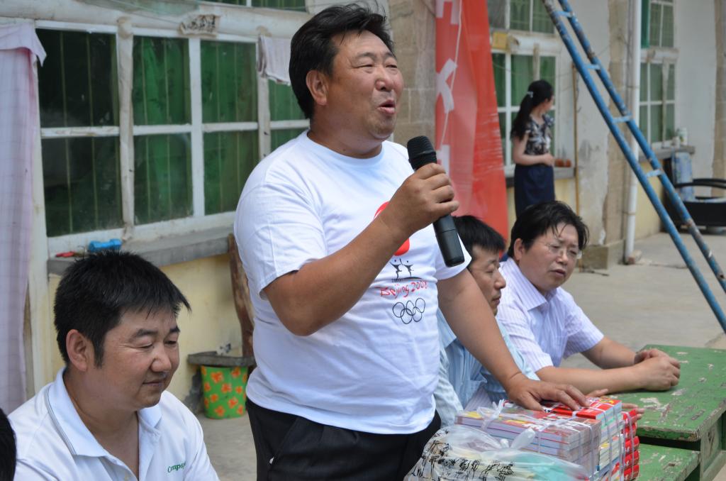 土岗中心小学郭生俊校长作答谢发言