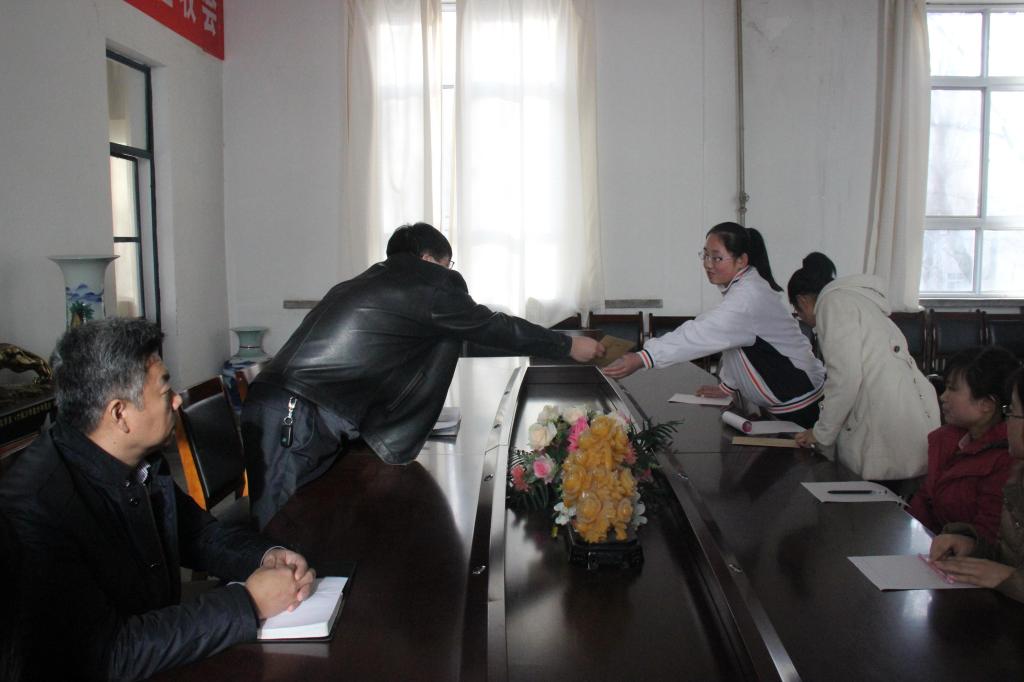 助学金发放仪式